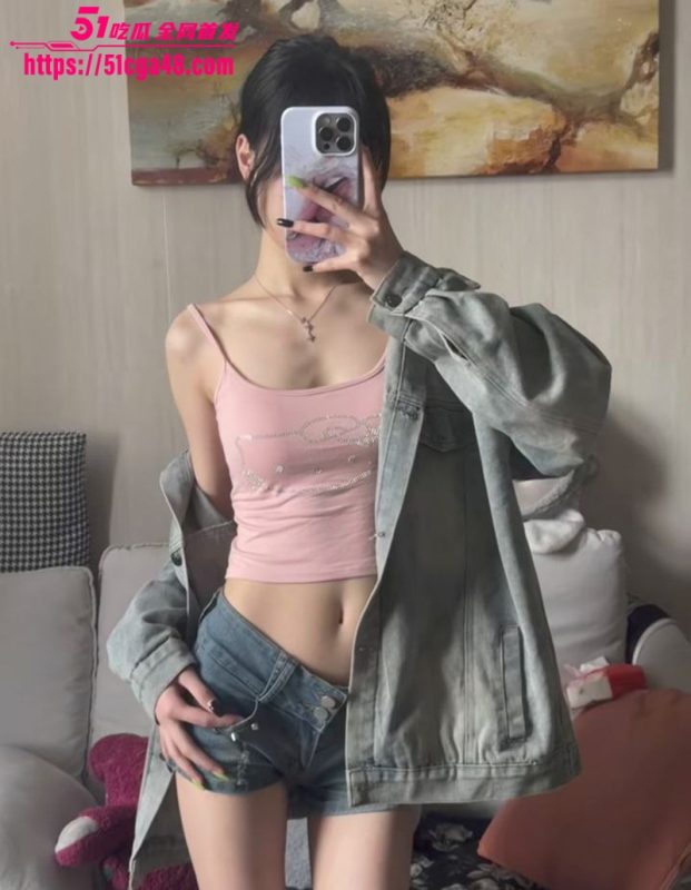 抖音清纯网红 婷婷有点凶 大尺度私拍流出 在网上各种裸聊圈钱 被金主爸爸调教成极品小母狗！-51吃瓜网