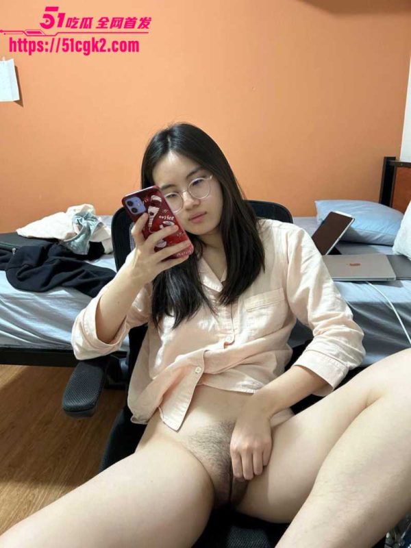 高颜值学生妹 表面高冷私下骚 反差母狗被爆操 学长抠逼打巴掌 听话少女激情视频！-51吃瓜网