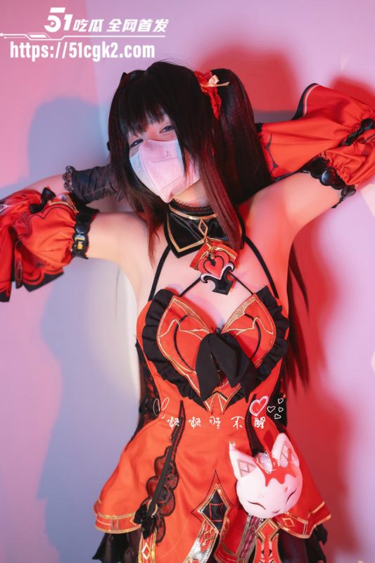 萝莉福利姬 懒懒睡不醒 COS花火 水晶假屌自慰 白虎嫩穴被插出大量白浆！-51吃瓜网