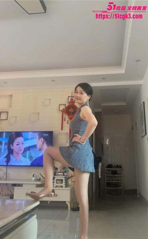 乱伦大神 妈妈的味道 饭后梅开二度 再次内射排卵期干妈 大力猛操肉棒都被干红肿！-51吃瓜网
