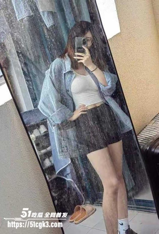 陕西前台小姐姐 约炮视频流出  蹶翘臀被炮友无套后入 自慰揉穴淫液超多！-51吃瓜网
