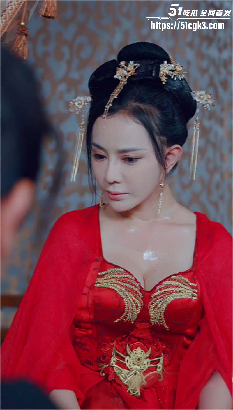 每日短剧《风流御厨》现代年轻主厨意外穿越古代 凭借精湛厨艺逆袭成为商业大亨! - 51吃瓜网-51吃瓜网