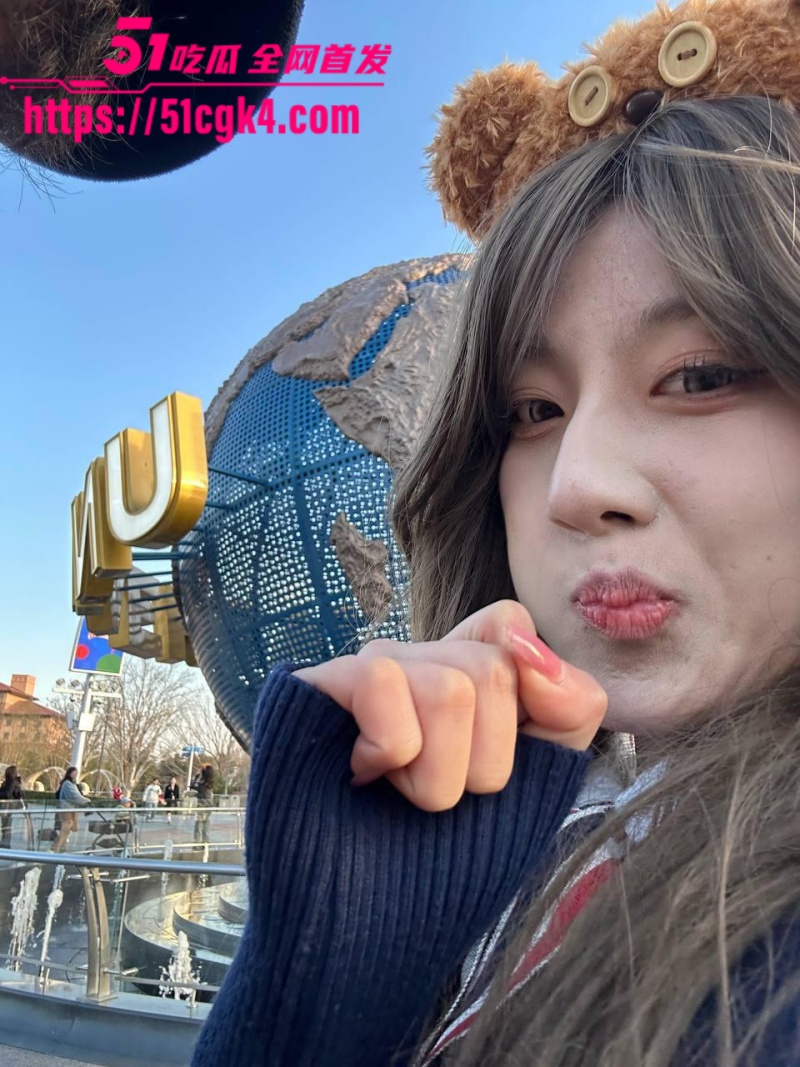 广东科技学院 李佳薇 清纯少女变淫骚母狗 私下约炮成瘾 深喉口交被射得满嘴精液 超绝口活令炮友赞不绝口！ - 51吃瓜网-51吃瓜网