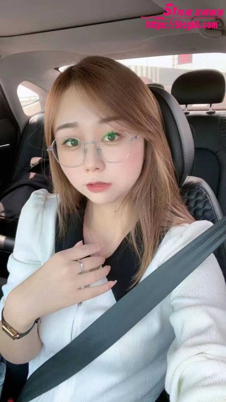 苏州绿帽夫妻 双飞群P不雅视频曝光 眼镜少妇筱雨 骚穴在镜头前被打桩猛操 全程娇喘不断！-51吃瓜网