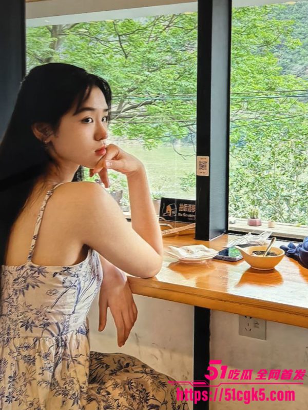 北京刚毕业学生妹 瞒着家人和男友同居 阴毛旺盛性欲极强 每天疯狂榨精 口技高超姿势狂野 彻底榨干男友！-51吃瓜网