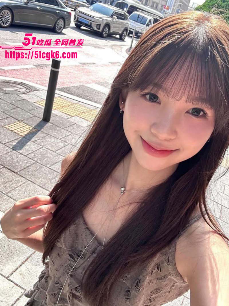 台湾高雄学生妹 邱鑫俞 KTV兼职坐台被包养调教开发 自曝不雅私拍只为取悦金主! - 51吃瓜网-51吃瓜网