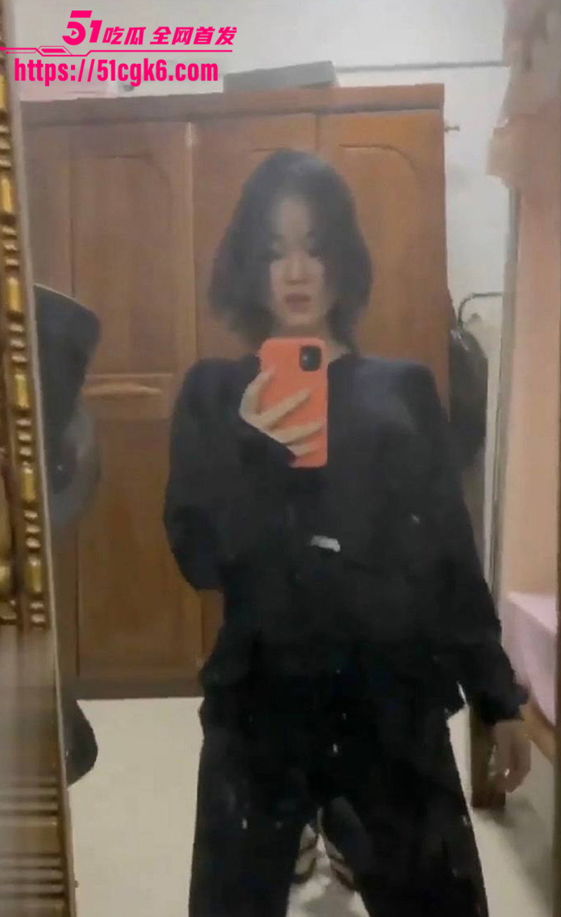 杭州极品嫩模 宋雯 被金主在宾馆肆意调教 群P舔脚道具捆绑 全程反差快感爆棚！ - 51吃瓜网-51吃瓜网