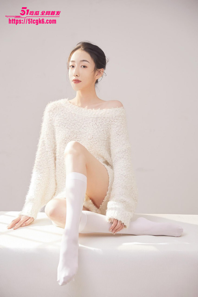 山东某教育机构 00后英语老师 裸贷门事件 超反差自慰喷水 牙刷插逼视频曝光! - 51吃瓜网-51吃瓜网