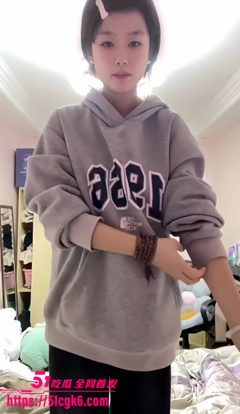 清纯学生妹为还网贷变淫娃 毫无底线自我调教 舔脚咬袜捅菊抠逼 反差十足！ - 51吃瓜网-51吃瓜网