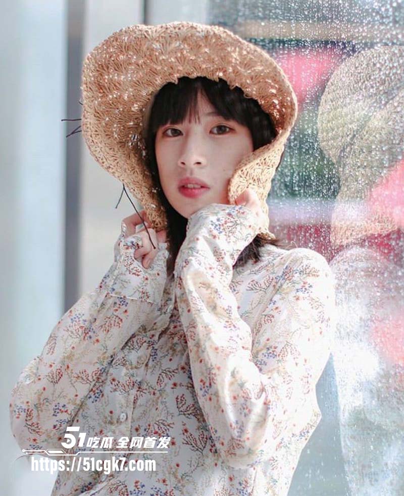 高颜值反差曝光 台湾极品嫩妹公共场合玩刺激跳蛋塞逼里 男主使劲按到最后酒店开房群P剧情刺激 - 51吃瓜网-51吃瓜网