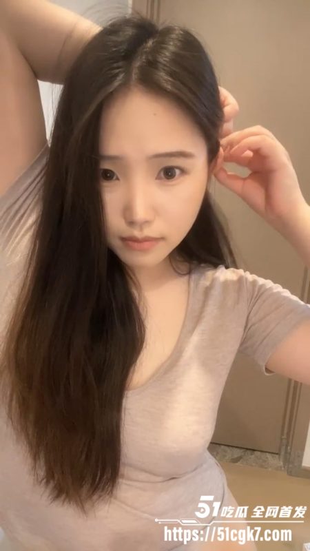 34D巨乳炮架 月亮躲在云朵 极品颜值尤物 揉奶自慰扭臀 粉嫩白虎骚逼高潮不断!-51吃瓜网