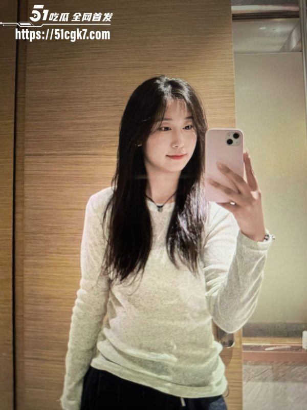 清纯女大学生 刘茹 被富二代包养调教 私密自拍泄露 绝美脸蛋配魔鬼身材 视觉冲击直达高潮！-51吃瓜网