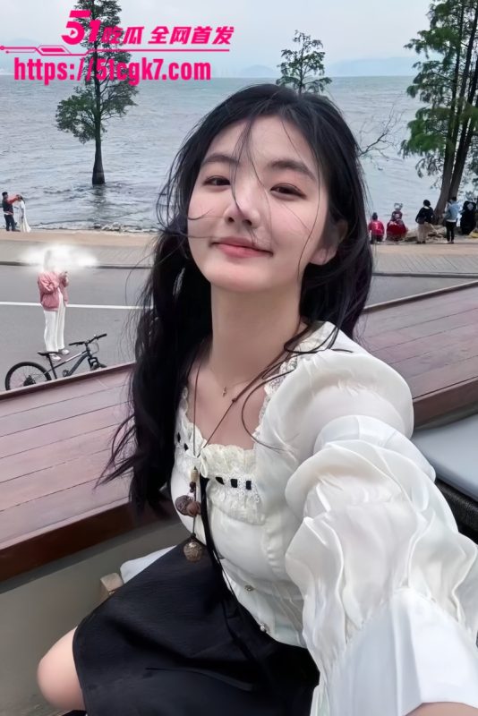 推特淫妻 丫头呀 SM捆绑调教群P 绿帽王八看骚妻被操 手指抠逼高潮喷汁爽翻天!-51吃瓜网