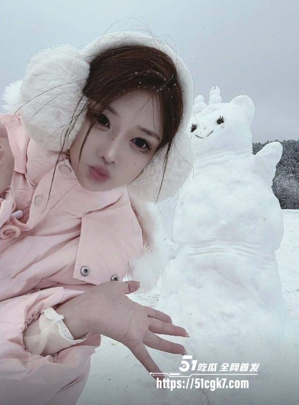 推特极品大学生反差婊炸裂 金主爸爸调教后入爆操 骚穴淫水狂喷白浆四溢 被大屌干的服服帖帖-51吃瓜网