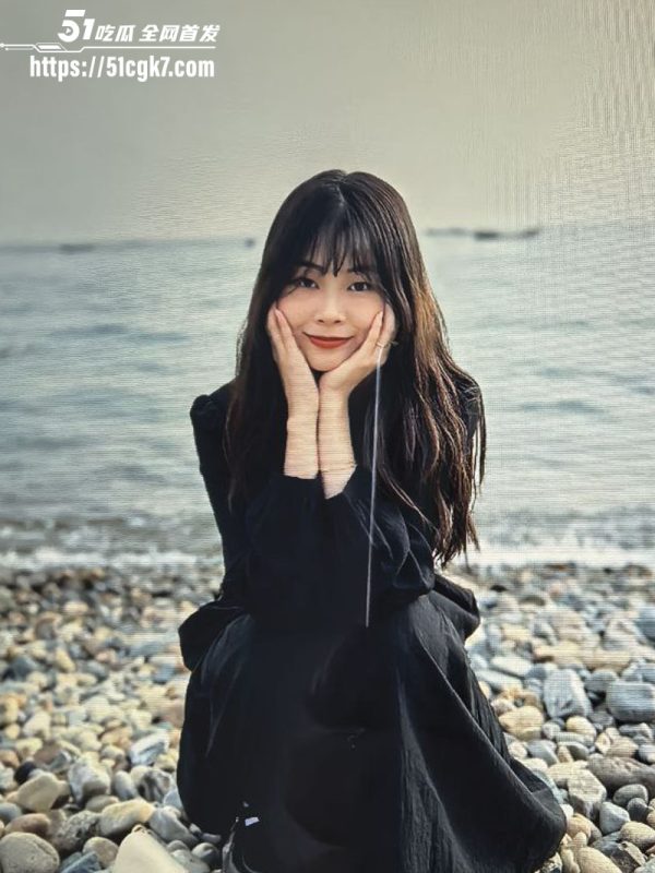 河南许昌新婚小夫妇 婚假狂欢视频曝光 口交后入多姿势做爱 火辣画面炸裂全网！-51吃瓜网