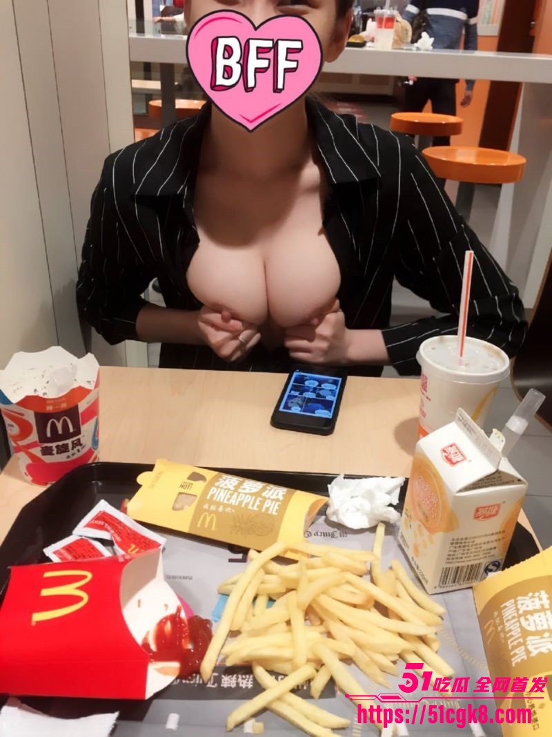 极品绿帽淫妻 宇宙的琴弦 户外露出多P合集曝光 各种场合展示大奶 被多人爆操猛干 淫水四溅！ - 51吃瓜网-51吃瓜网