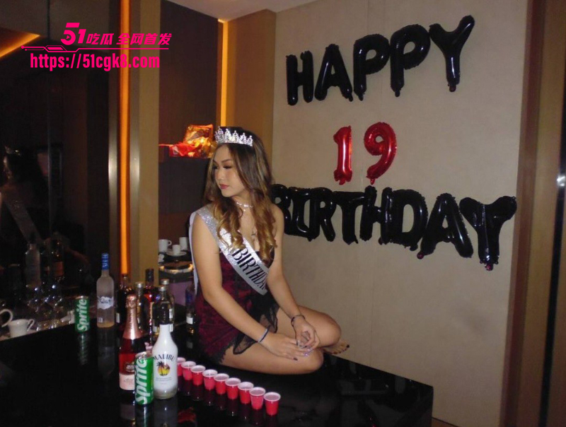 新加坡混血美女网红 被前男友曝光露脸口交视频 身材火辣叫声淫荡 做爱视频疯传网络！-51吃瓜网