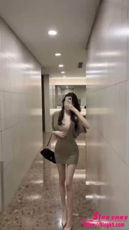 05年上海女大沉浸式体验做鸡的日常 假期出来兼职 黑丝嫩穴被狂干到高潮腿颤！-51吃瓜网