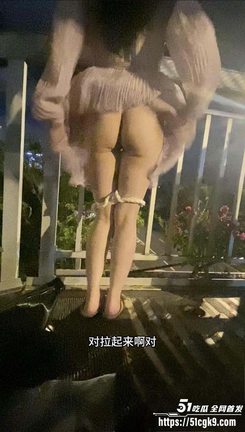 乱伦大神 我和亲妹妹 与亲妹妹人行天桥上刺激野战 全方位打桩被湿滑蜜舌榨干！ - 51吃瓜网-51吃瓜网