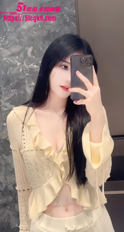 快手大奶网红 菲儿妹妹 付费福利视频 狂揉白嫩巨乳 脸穴同框自慰狂插 淫荡至极！-51吃瓜网