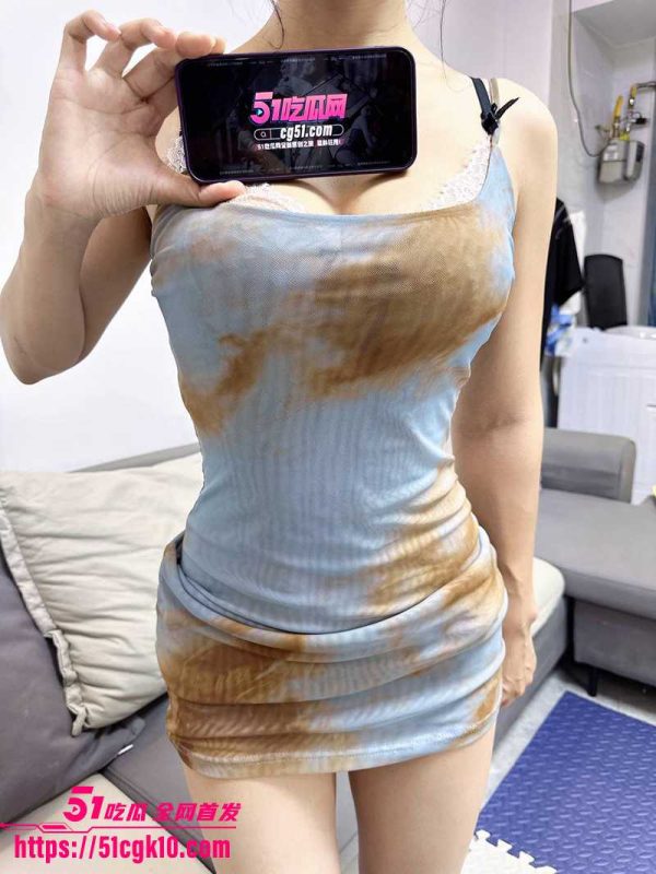 51原创多情嫂子 七夕大哥外地出差 嫂子约我去家里看电影 穿着性感长裙强行爆操 巨乳奶水四溢 极致诱惑！-51吃瓜网