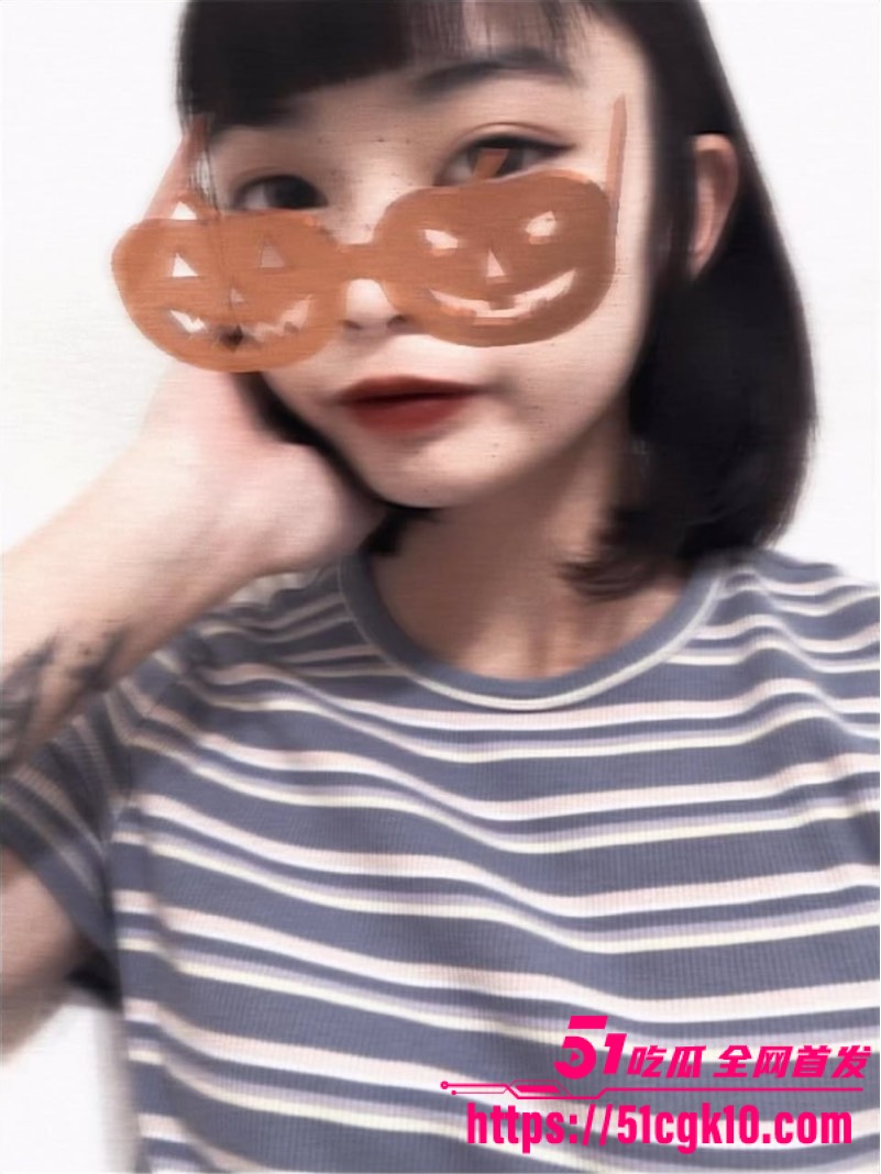 19岁符文女战士 张慧琳 被男友爆出私密洗澡视频 露脸口交风骚至极 反差婊的享受盛宴！ - 51吃瓜网-51吃瓜网