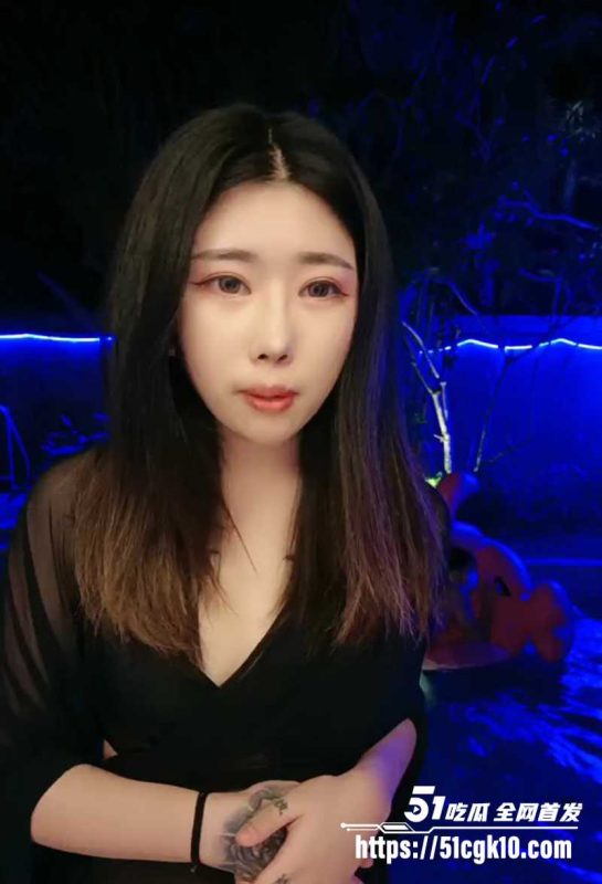 极品网黄主播 樱桃小丸子 性爱直播流出 别墅泳池边口交激战 被按在水中后入爆操 骑乘位尽情享受高潮刺激！-51吃瓜网