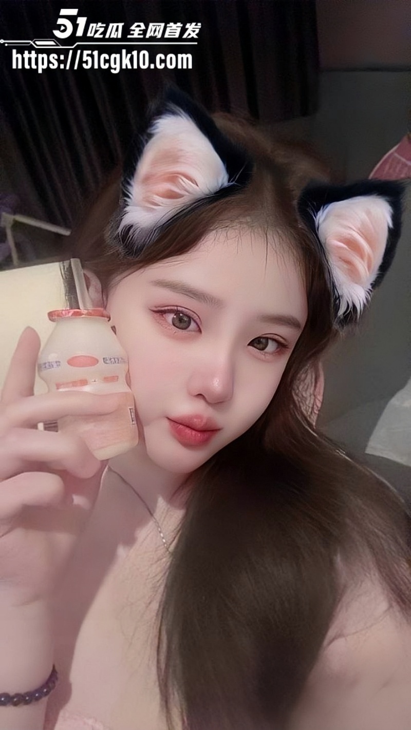 抖音微胖网红 黄小妍 金主定制视频流出 白虎鲍鱼自慰挑逗 假屌抽插高潮喷水 白浆四溢！ - 51吃瓜网-51吃瓜网