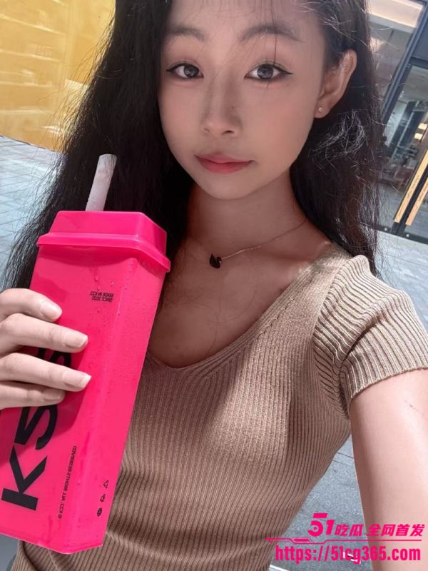 浙江极品小母狗 徐迎运 为讨好金主与其朋友3p 豪乳傲然挺立 舌钉口活销魂 黑丝翘臀极致淫骚!-51吃瓜网