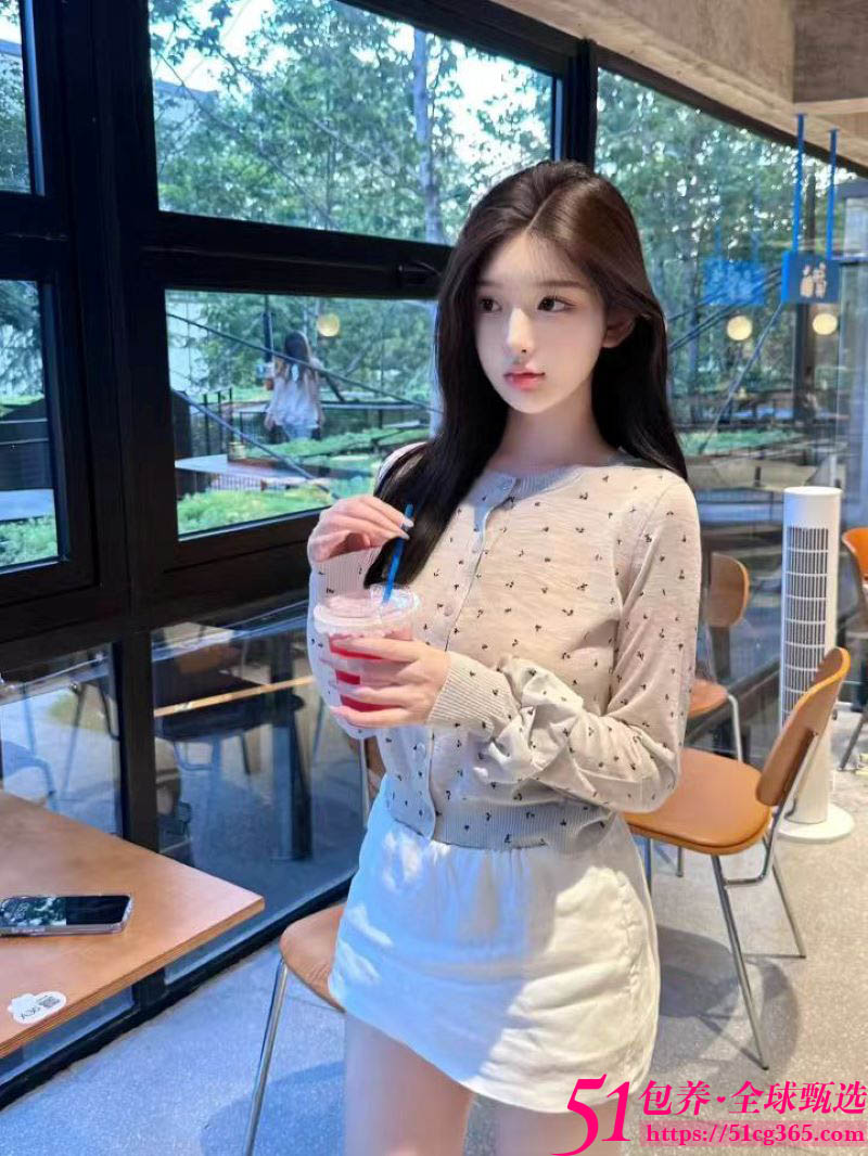 51包养 高端外围 | W1SY090407 三亚美妆达人 牛奶肌S身材翘臀 质量保真 假一赔十 - 51吃瓜网-51吃瓜网