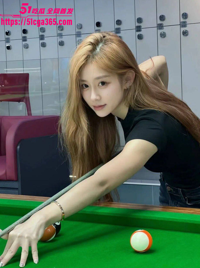 高颜值大学生台球助教 被金主酒店爆操调教 情趣内衣勾勒完美身材 打桩后入呻吟震天! - 51吃瓜网-51吃瓜网