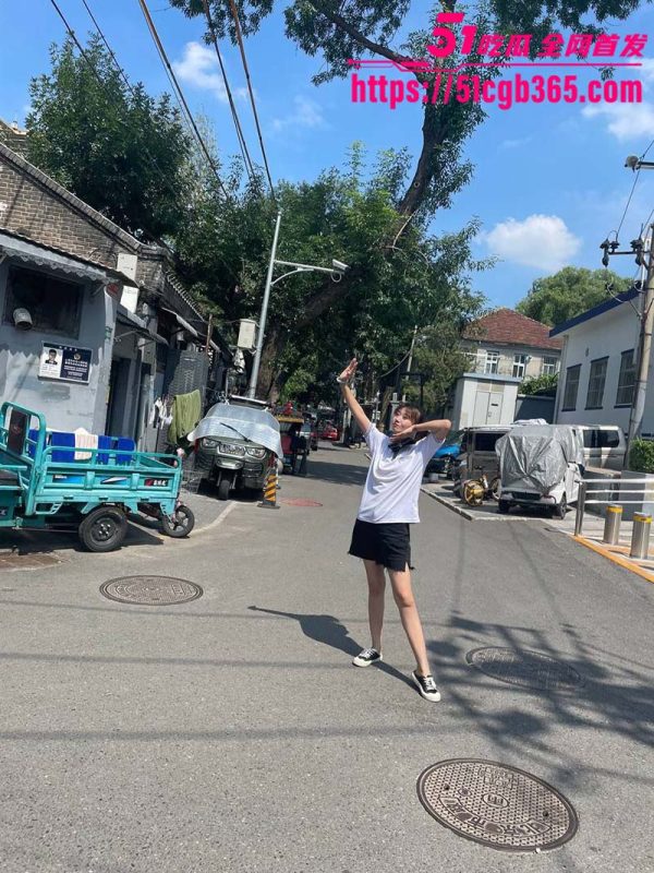 反差女大学生火车上激情露出 三点粉嫩大奶子 骚穴淫水四溢 无套抽插紧张刺激！-51吃瓜网