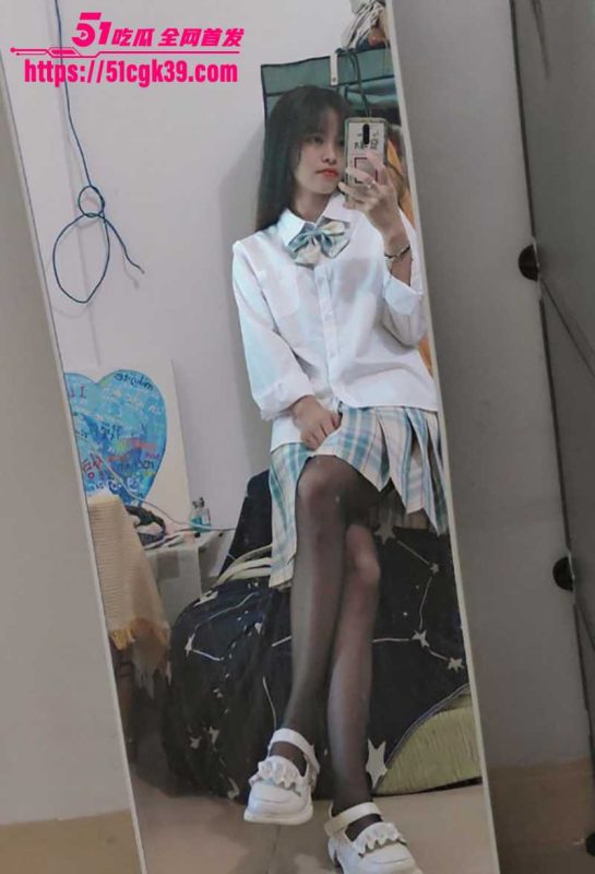 河南反差婊  陈艺 不雅视频流出！小骚货淫荡成性  露脸给炮友舔屌 玩群交搞乱伦 淫荡往事全被曝出！-51吃瓜网