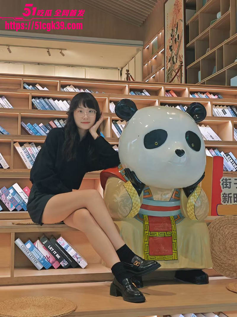 四川绵阳骚母狗 罗欢 出轨视频曝光 清纯眼镜妹无缝衔接疯狂约炮 手指扣穴无套爆操 干的床板吱吱作响！ - 51吃瓜网-51吃瓜网