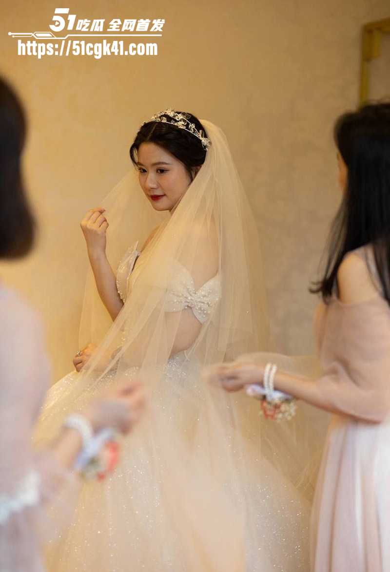 南通瓜友约炮新婚少妇 车里舔穴开房爆操 无套猛干紧致骚穴 家中露脸出轨超刺激! - 51吃瓜网-51吃瓜网