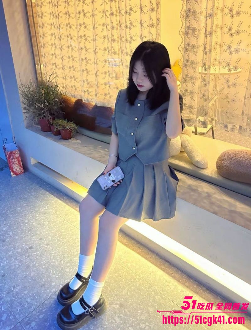 济南学生妹 赵蕾 被男友调教曝光 露脸口交乳交眼神迷离 情趣装后入爆操高潮迭起！ - 51吃瓜网-51吃瓜网