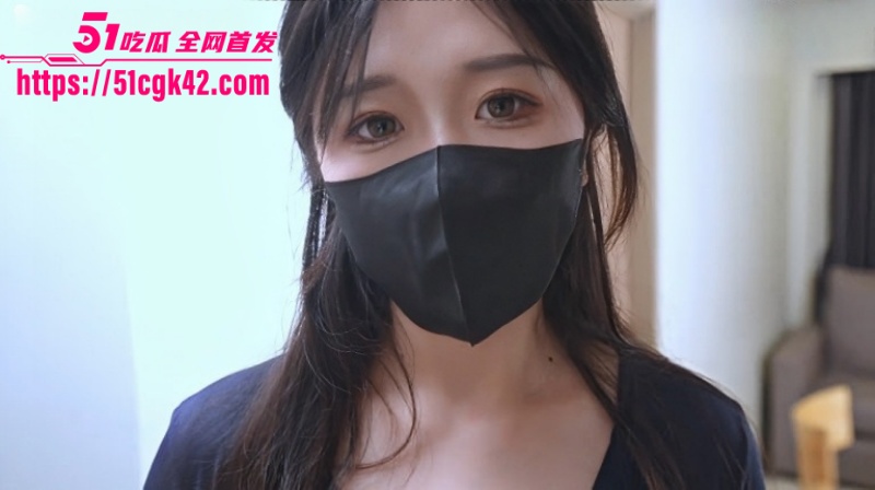 极品人气网黄 桥本香菜 新作 同学的母亲 玉足淫臀蜜穴榨精 穿开档牛仔裤被儿子的同学爆操 ！-51吃瓜网