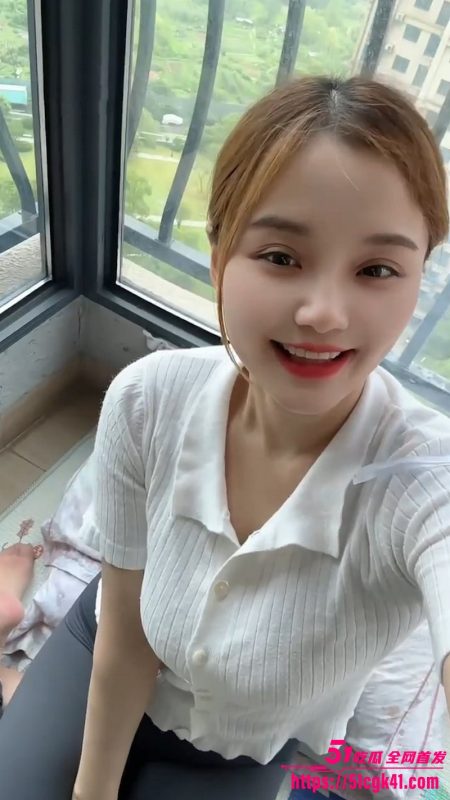 快手宝妈 留守美少妇 居家卖骚 一对一巨乳言语挑逗 丝袜翘臀撩大哥撸管 淫荡尺度硬爆屏幕！-51吃瓜网