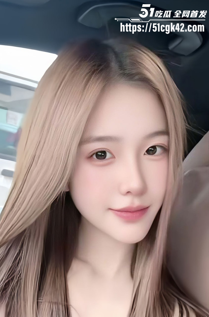 高颜值反差学妹 王帆帆 酮体雪白极品身材 宿舍裸舞无限诱惑 淫骚自慰画面香艳十足！ - 51吃瓜网-51吃瓜网