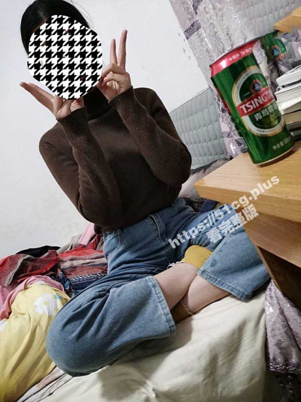 贵在真实！把刚来富士康打工的表妹给灌醉后操了怎么插也不醒-51吃瓜网
