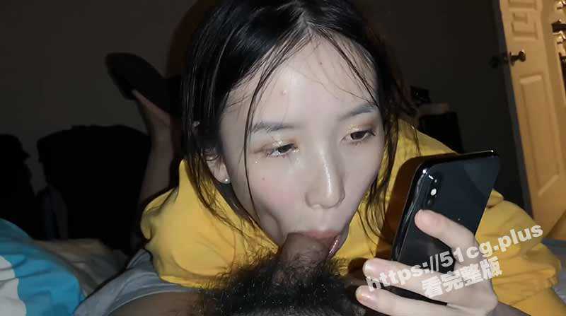 泄密事件 郑州高颜值美女徐媛 与男友私密流出 一边和母亲打电话一边口交-51吃瓜网