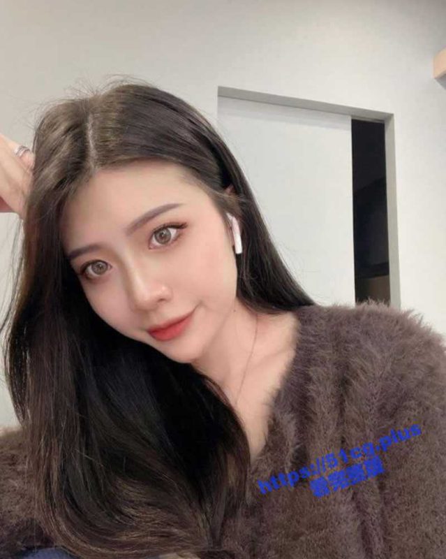 不知名校花级别美女 私密自拍遭泄漏流出-51吃瓜网