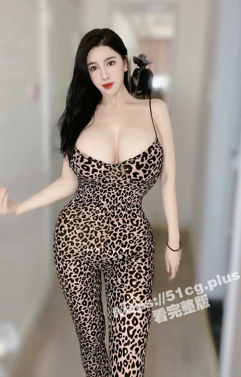 抖音百万粉丝 巨乳女神 猪小七呀 微密圈付费资源视频 - 51吃瓜网-51吃瓜网