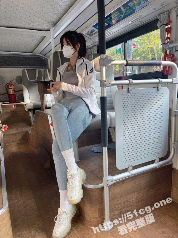海鲜馒头穴女神 阿朱 微密圈新作 公交车上内心渴望被捆缚的少女-51吃瓜网