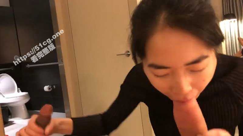 1女战3男 广东外语外贸大学 毕业生张菲菲 旅加（加拿大）与老外4P激情视频流出！居然还有黑人-51吃瓜网