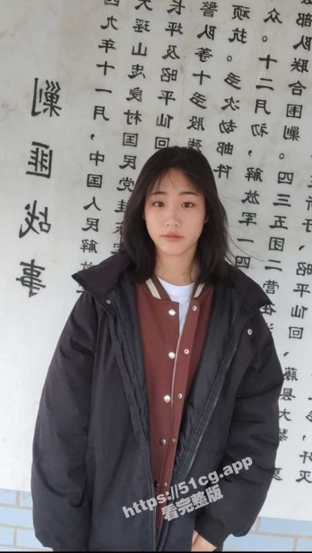 自拍泄密！大一颜值学妹和男友私密视频流出 私处高清特写扣出白浆-51吃瓜网