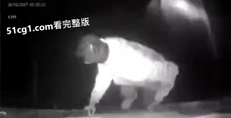 飞车党 #抢劫 行驶中的 #货车-51吃瓜网
