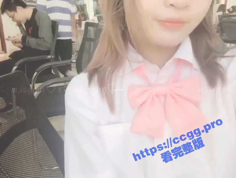 中学生福利姬 「小鹿酱」 教室当众玩露出 边上课边自慰 年纪轻轻菊花已开! - 51吃瓜网-51吃瓜网