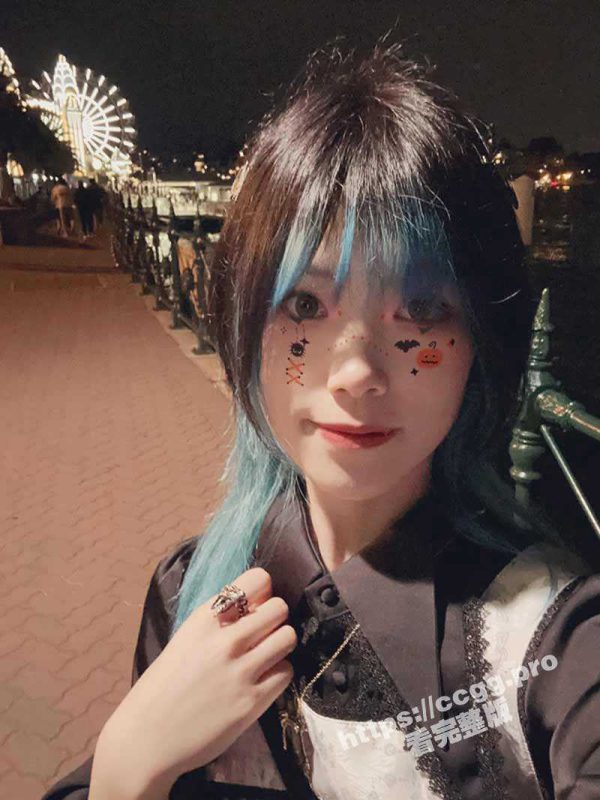 十个眼镜九个骚 还有一个折断腰！清纯反差白虎贫乳眼镜学生妹 重度性瘾露出癖小母狗-51吃瓜网