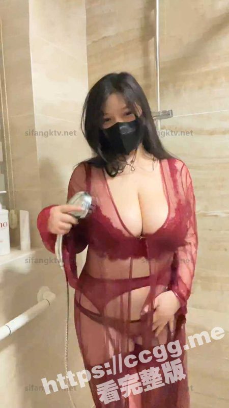 推特极品巨乳女神【九儿】最新爆乳私拍《沐浴房的暧昧》酒红色吊带丝袜情趣发骚-51吃瓜网